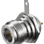 N-Einbaubuchse, Zentralbefestigung Lötversion