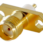 SMA-Buchse, 2-Loch Flanschbefestigung mit Isolierkragen